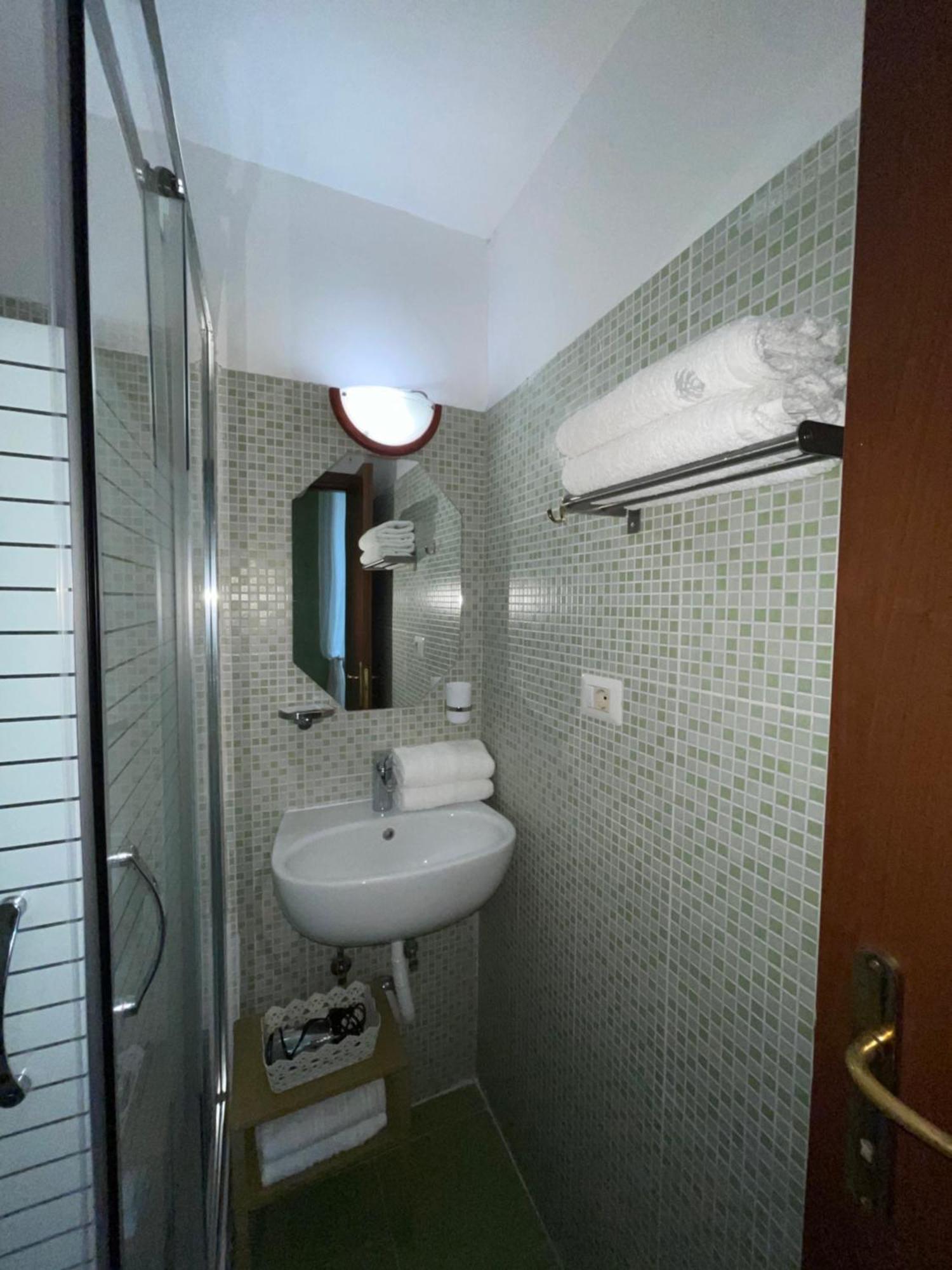 Guest House Meret Roma Dış mekan fotoğraf